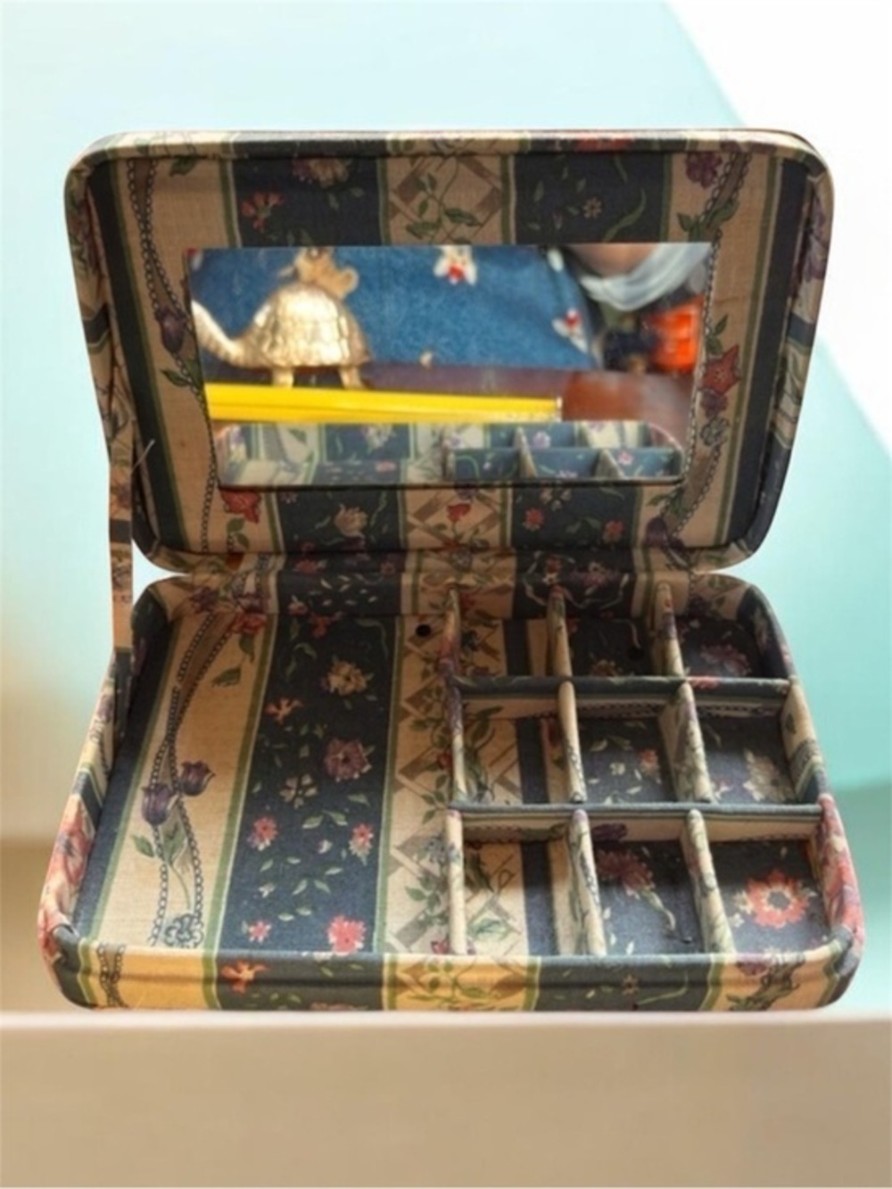 Vintage fabric jewelry box mirror inside. Travel jewelry box